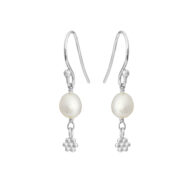 Earrings 5692 in Silver with White freshwater pearl